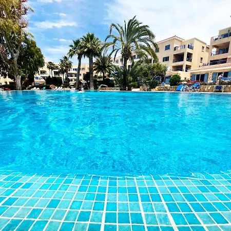 Direct Sea View & Quality Bed - Kings Palace 1 Bed Apartment Paphos