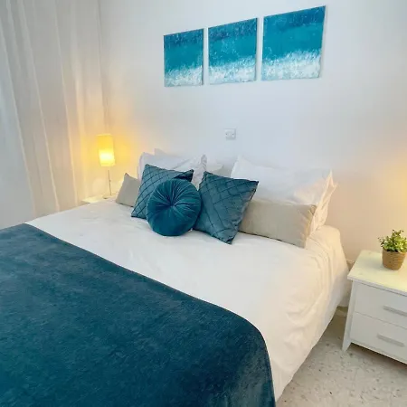 Direct Sea View & Quality Bed - Kings Palace 1 Bed Apartment Paphos