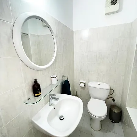 Direct Sea View & Quality Bed - Kings Palace 1 Bed * Paphos